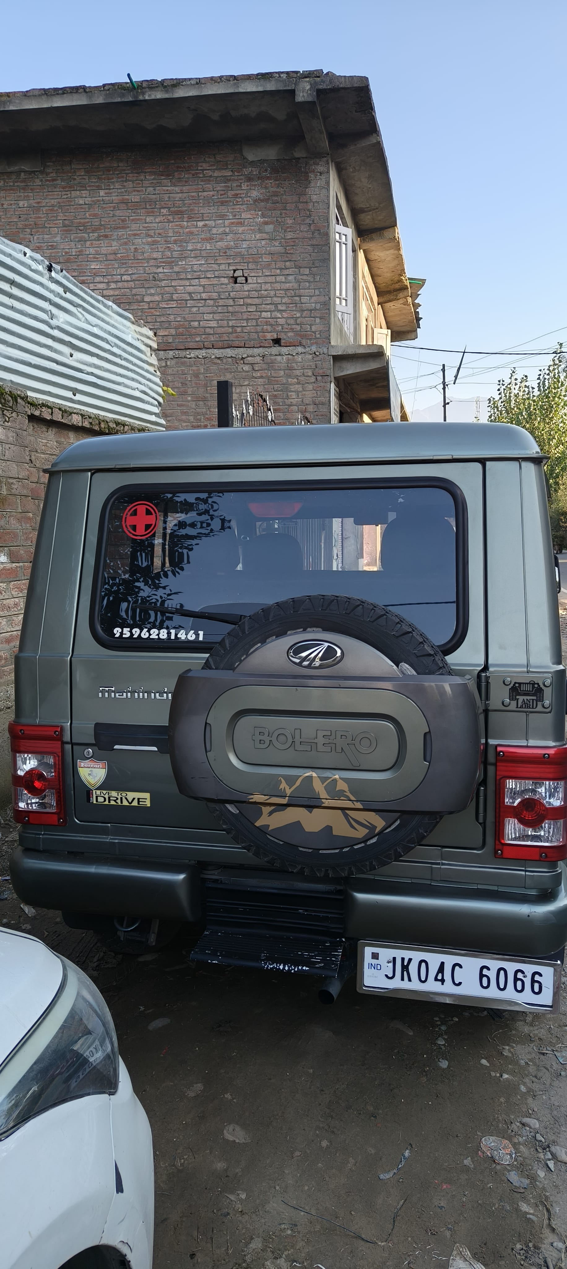 Review image 2 by Rais 