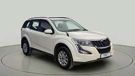 2019 Mahindra XUV500 W9