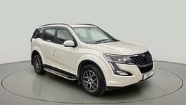 2021 Mahindra XUV500 W7 AT