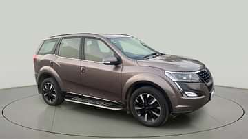 2018 Mahindra XUV500 2020-2021 W11 AT