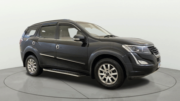 2021 Mahindra XUV500 2020-2021 W9 AT