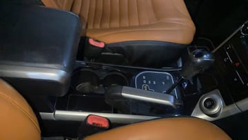 2018 Mahindra XUV500 2020-2021 W9 AT