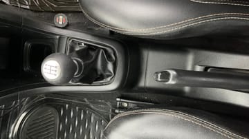 2015 Maruti Suzuki Swift LXI (O) 2015 Maruti Suzuki Swift LXI (O)