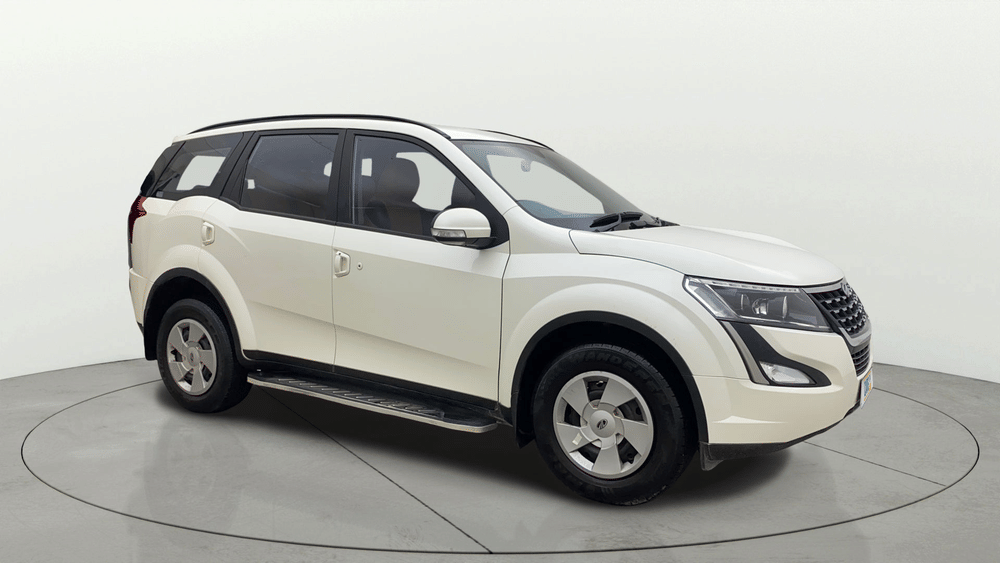 2020 Mahindra XUV500 2020-2021 W7 AT