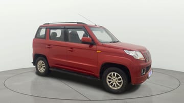 2017 Mahindra TUV300 T8 AMT