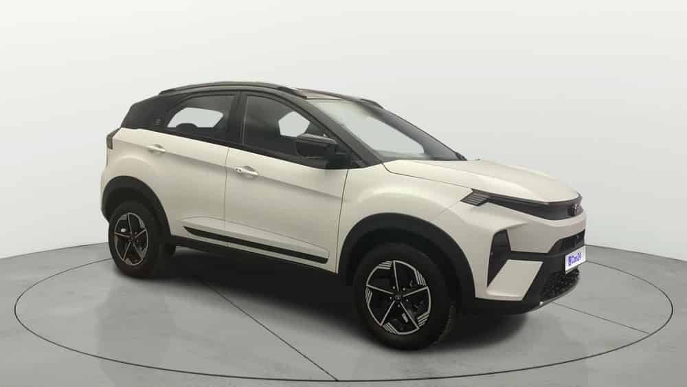 2023 Tata Nexon FEARLESS + SUNROOF DUAL TONE 1.2 PETROL