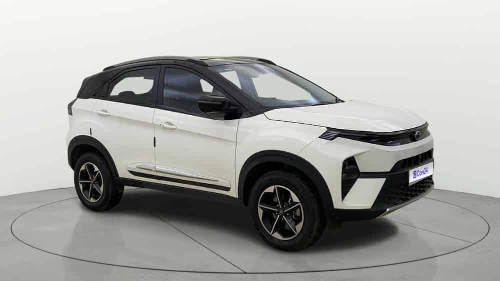 2025 Tata Nexon FEARLESS + SUNROOF DUAL TONE 1.2 PETROL