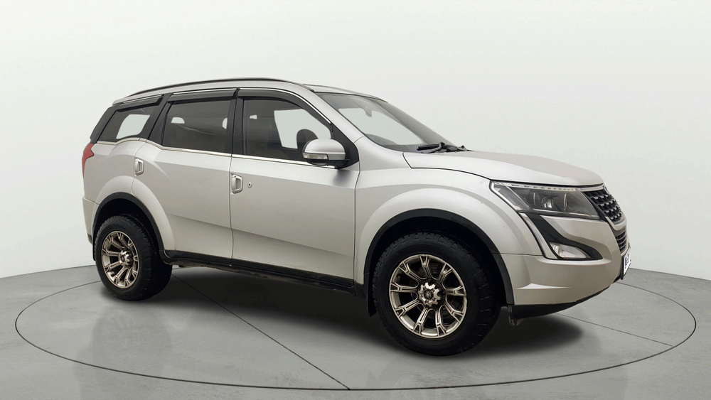 2018 Mahindra XUV500 2020-2021 W9