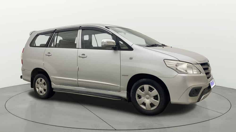 2014 Toyota Innova  2005-2019 2.5 GX 8 STR