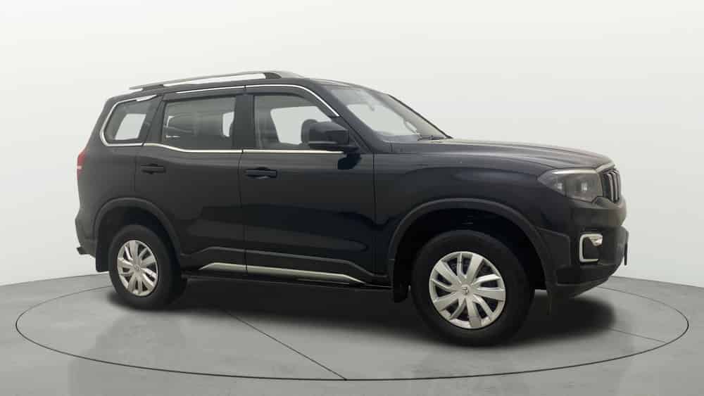 2023 Mahindra Scorpio N Z6 DIESEL MT 2WD 7 STR