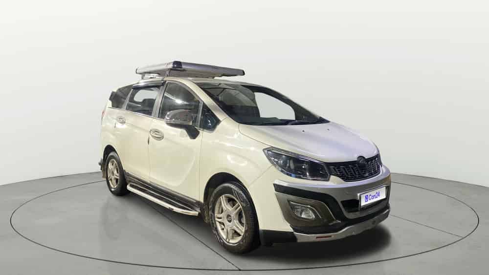 2018 Mahindra Marazzo M6 8 STR