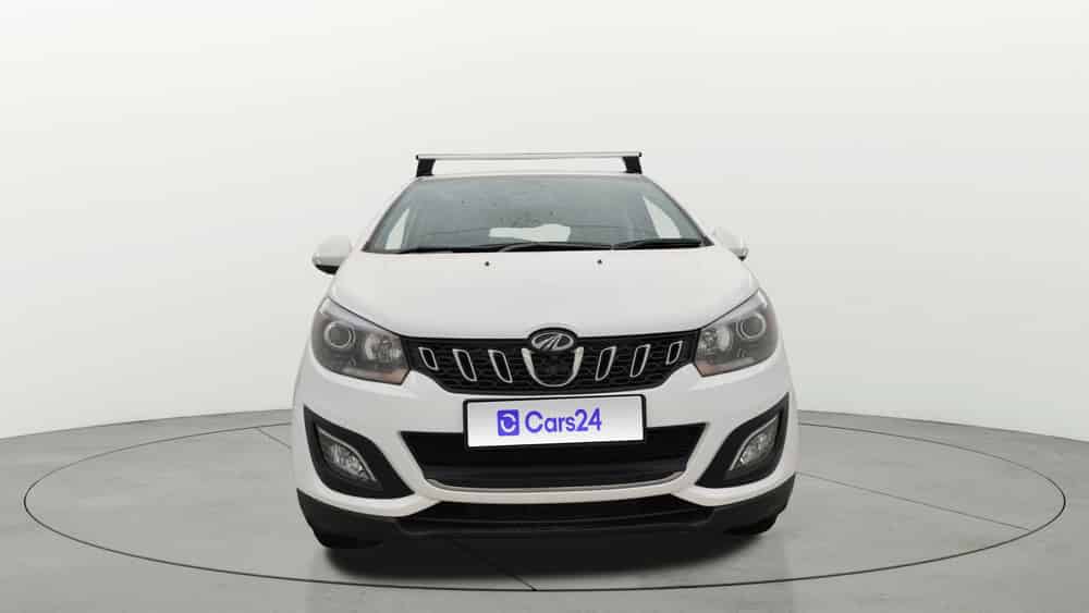 2025 Mahindra Marazzo M 6 + 8 STR