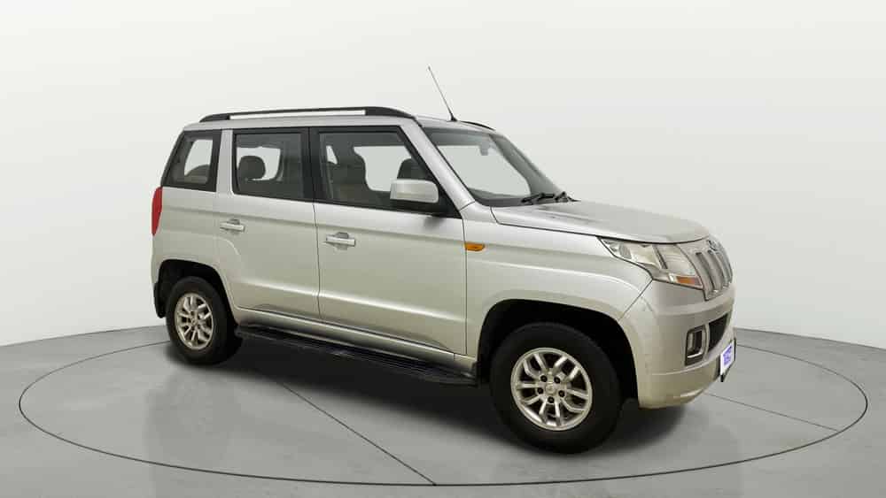 2017 Mahindra TUV300 T8