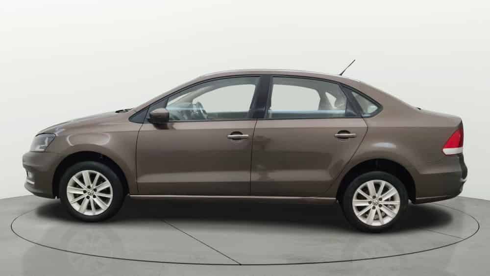 2015 Volkswagen Vento 2020-2022 HIGHLINE 1.5 AT