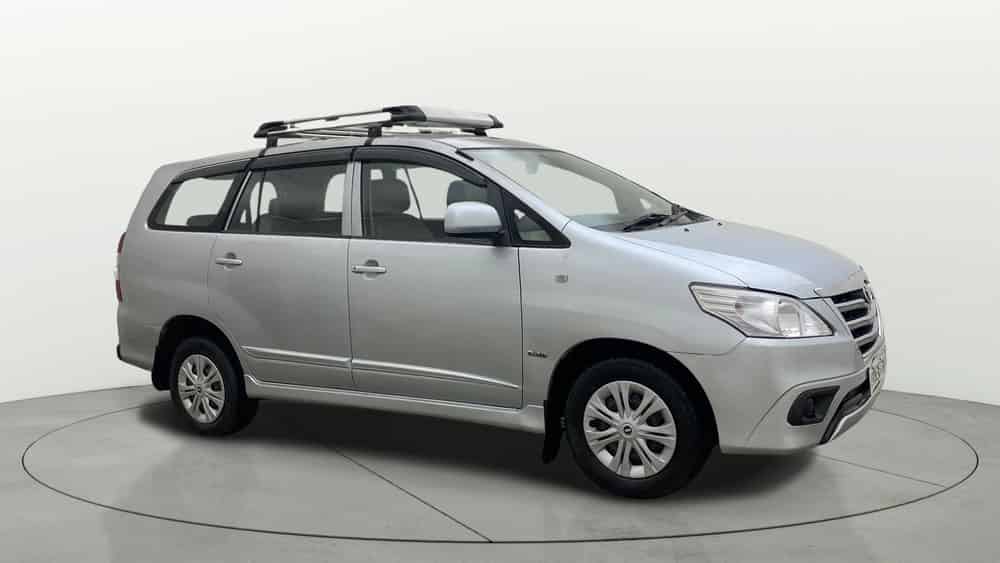 2015 Toyota Innova  2005-2019 2.5 GX 8 STR