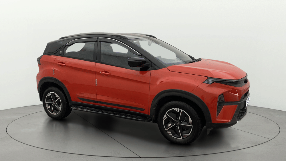 2024 Tata Nexon FEARLESS SUNROOF DUAL TONE 1.2 PETROL