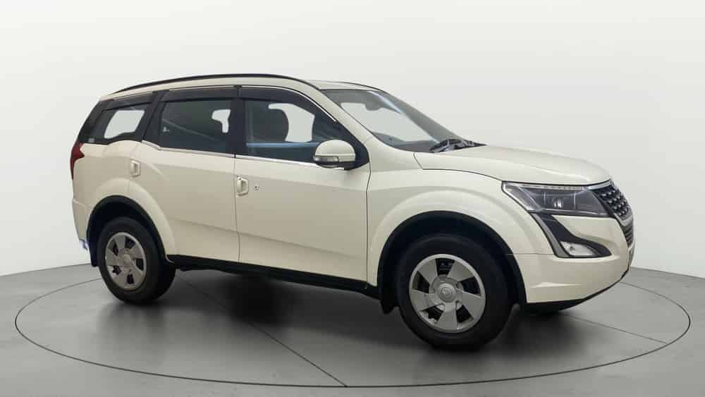 2020 Mahindra XUV500 2020-2021 W7