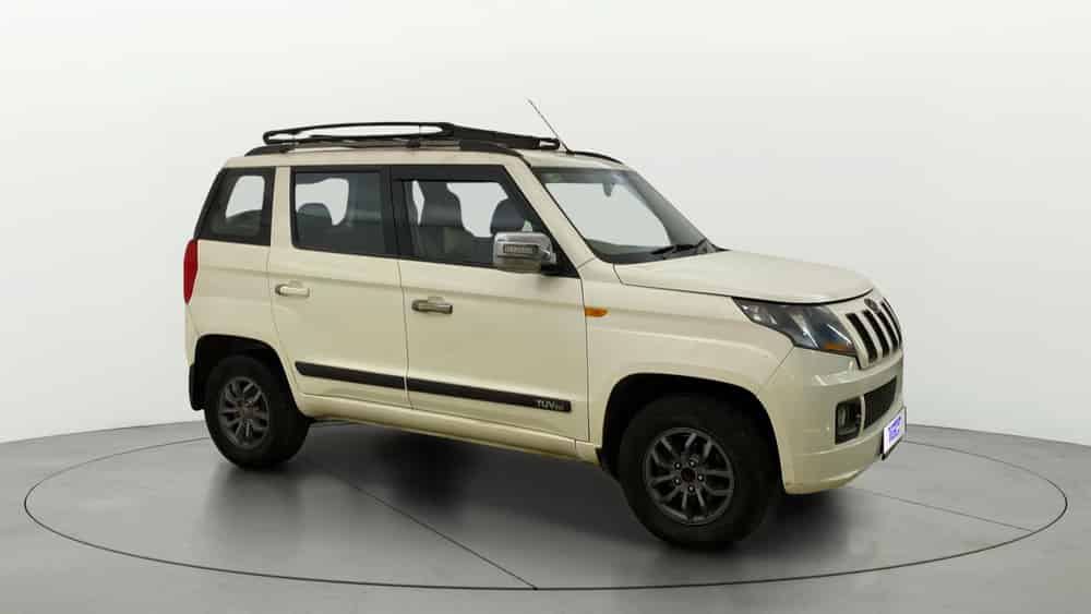 2017 Mahindra TUV300 T10 AMT