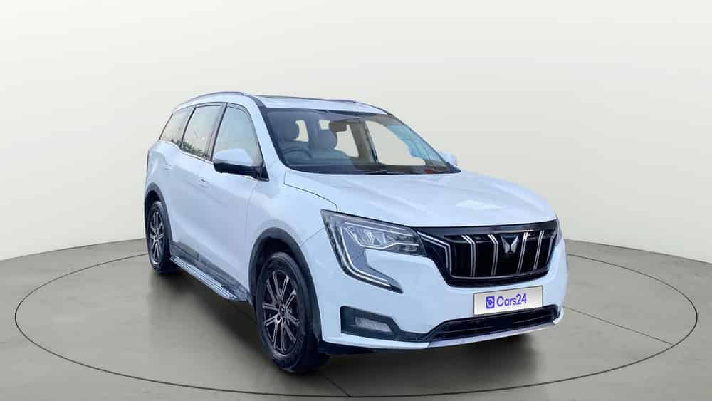 2021 Mahindra XUV700 2021-2026 AX 7 LUXURY D AT 7 STR
