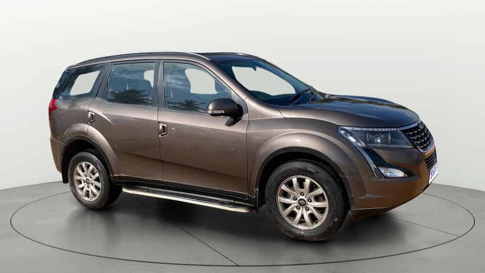 2019 Mahindra XUV500 2020-2021 W9 AT