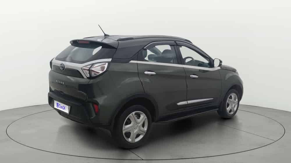 2022 Tata Nexon XMA SUNROOF PETROL