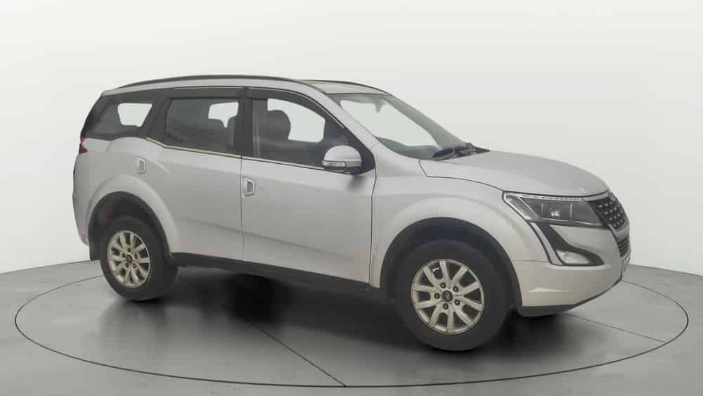 2021 Mahindra XUV500 2020-2021 W9