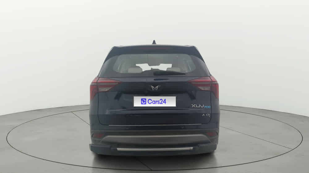 2022 Mahindra XUV700 2021-2026 AX 7 P AT 7 STR