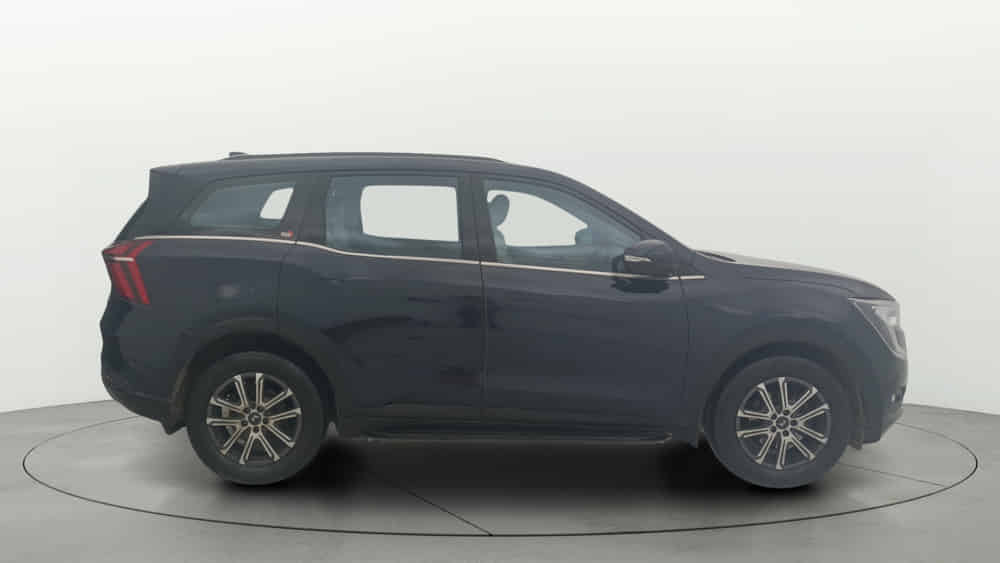 2024 Mahindra XUV700 2021-2026 AX 7 LUXURY P AT 7 STR