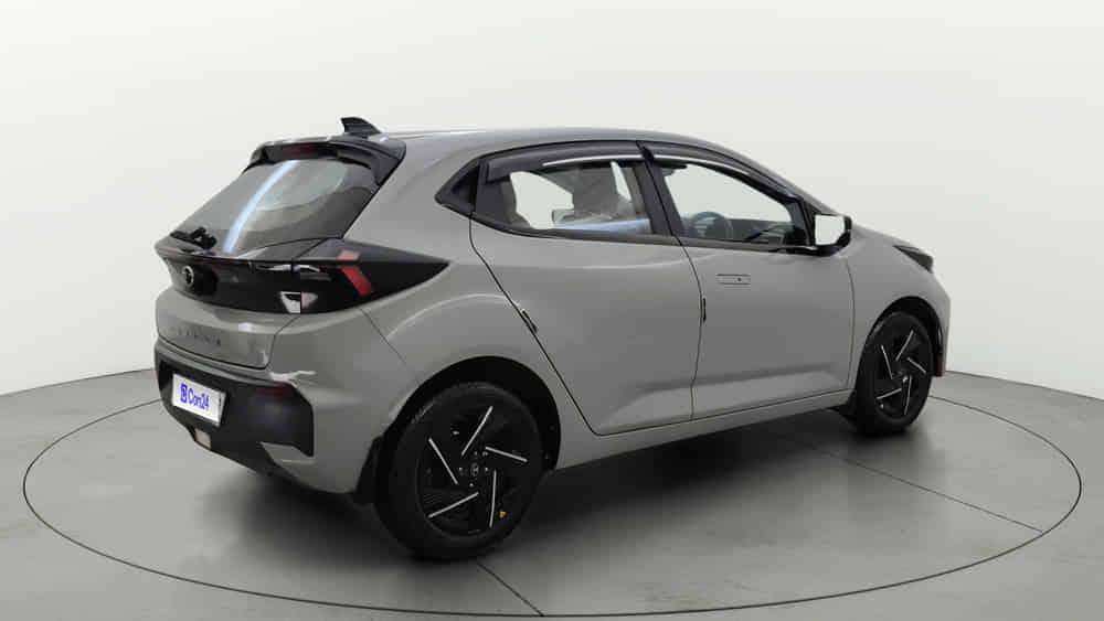 2025 Tata Altroz 2020-2025 Accomplished S Petrol 5 MT