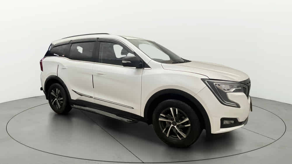 2023 Mahindra XUV700 2021-2026 AX 5 P AT 5 STR
