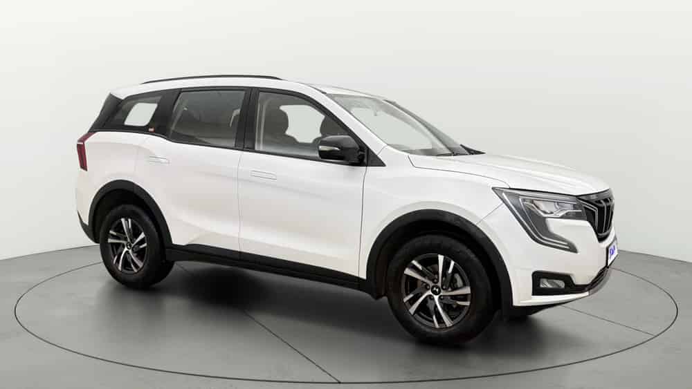 2025 Mahindra XUV700 2021-2026 AX 5 P AT 5 STR