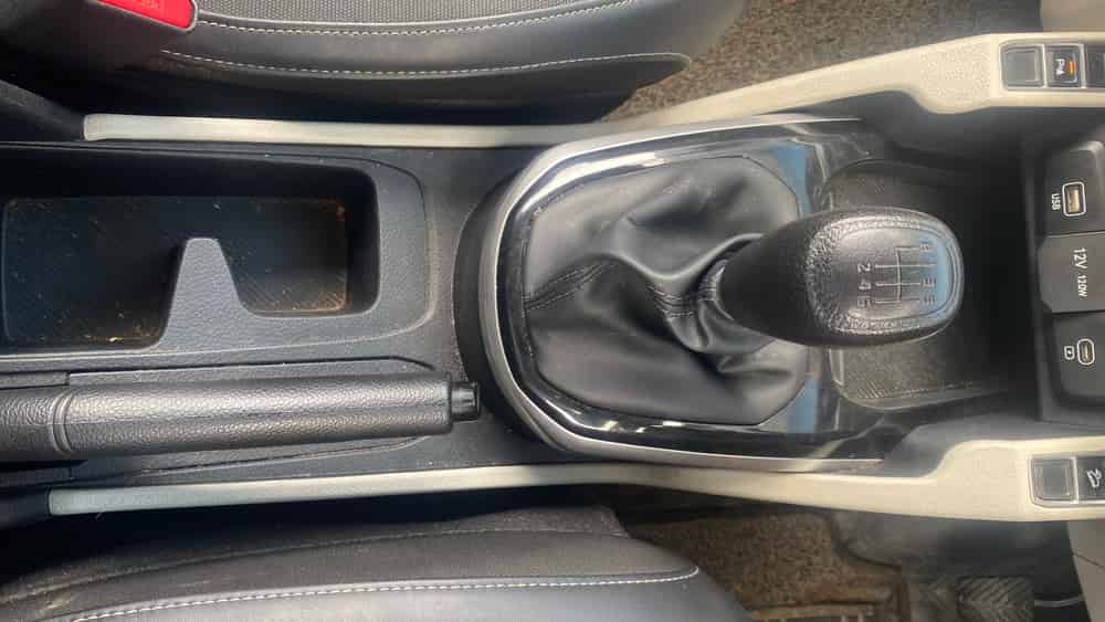 2022 KIA Carens PRESTIGE 1.4 PETROL 7 STR 2022 KIA Carens PRESTIGE 1.4 PETROL 7 STR