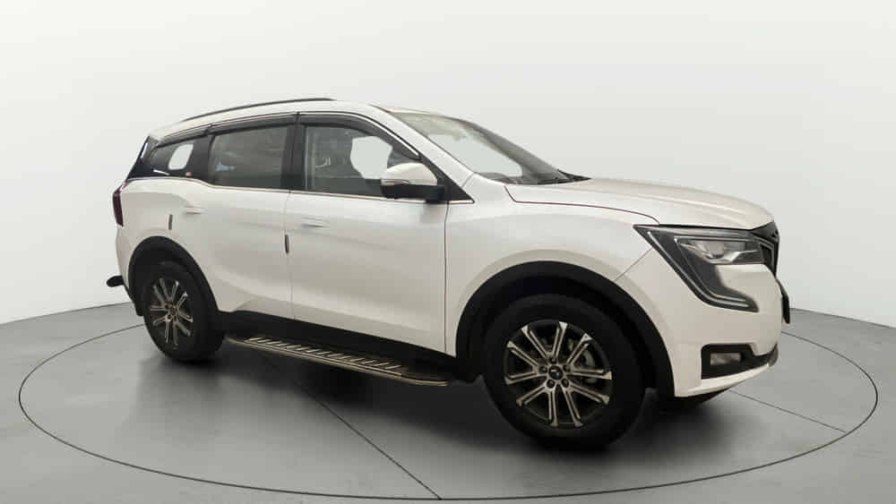 2025 Mahindra XUV700 2021-2026 AX 7 LUXURY P AT 7 STR