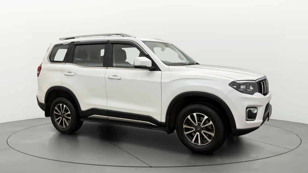 2025 Mahindra Scorpio N Z8 DIESEL AT 2WD 7 STR